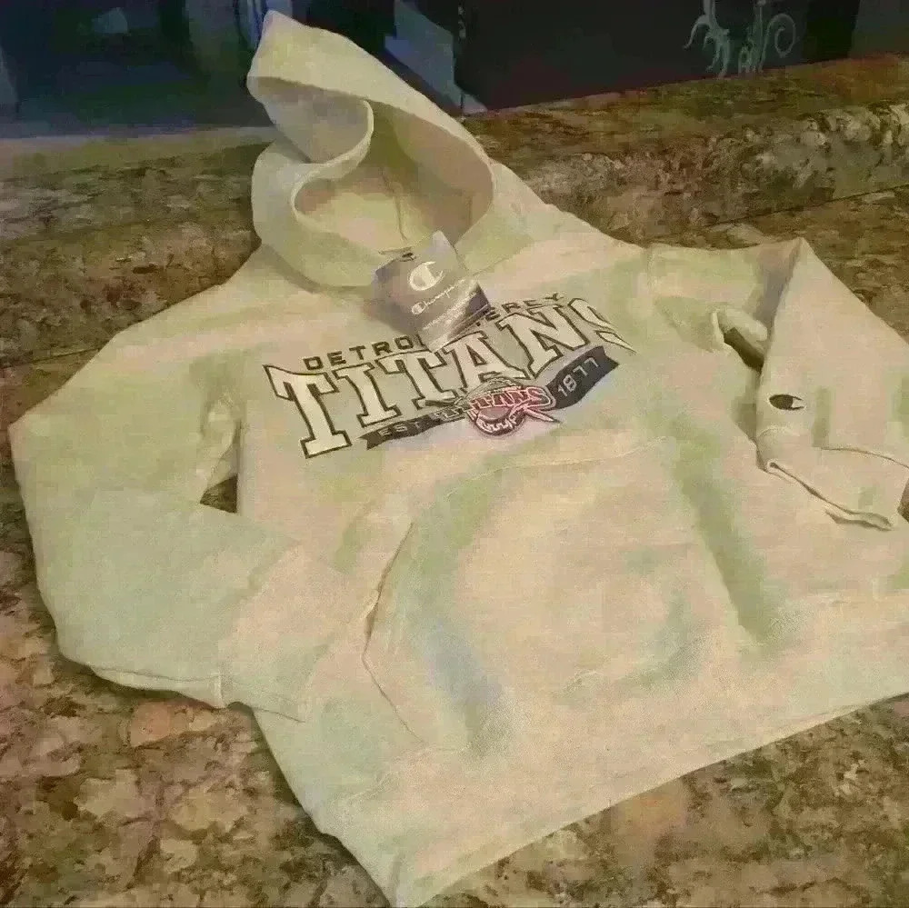 Detroit Mercy Titans boys hooded sweatshirt size 7/8.nwt - Picture 1 of 11